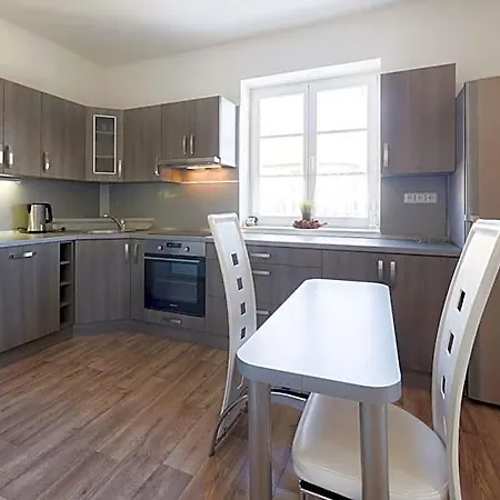 Foster Хостел